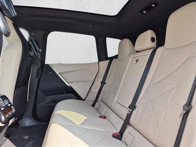 Used 2024 BMW iX xDrive50 w/ Sport Package AWD/4WD image 19