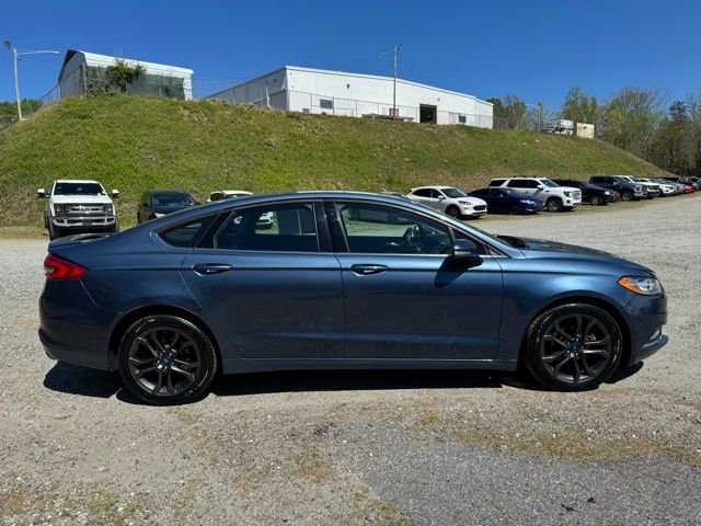 Used 2018 Ford Fusion SE w/ Equipment Group 201A FWD image 10