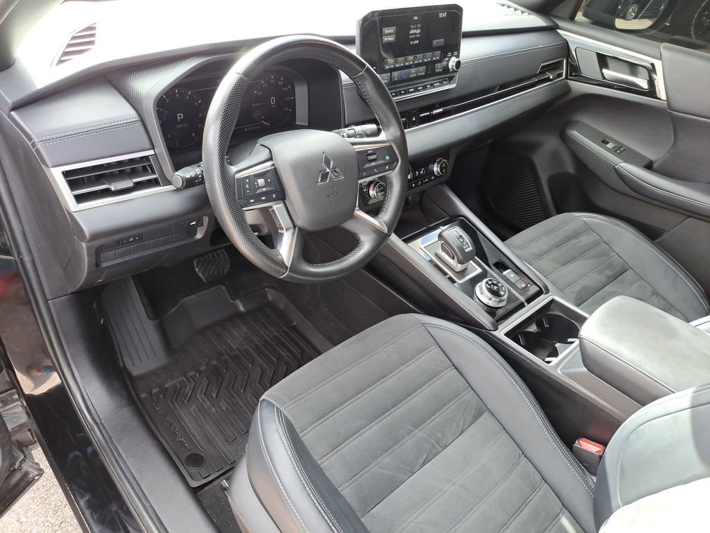 Used 2024 Mitsubishi Outlander SE image 23
