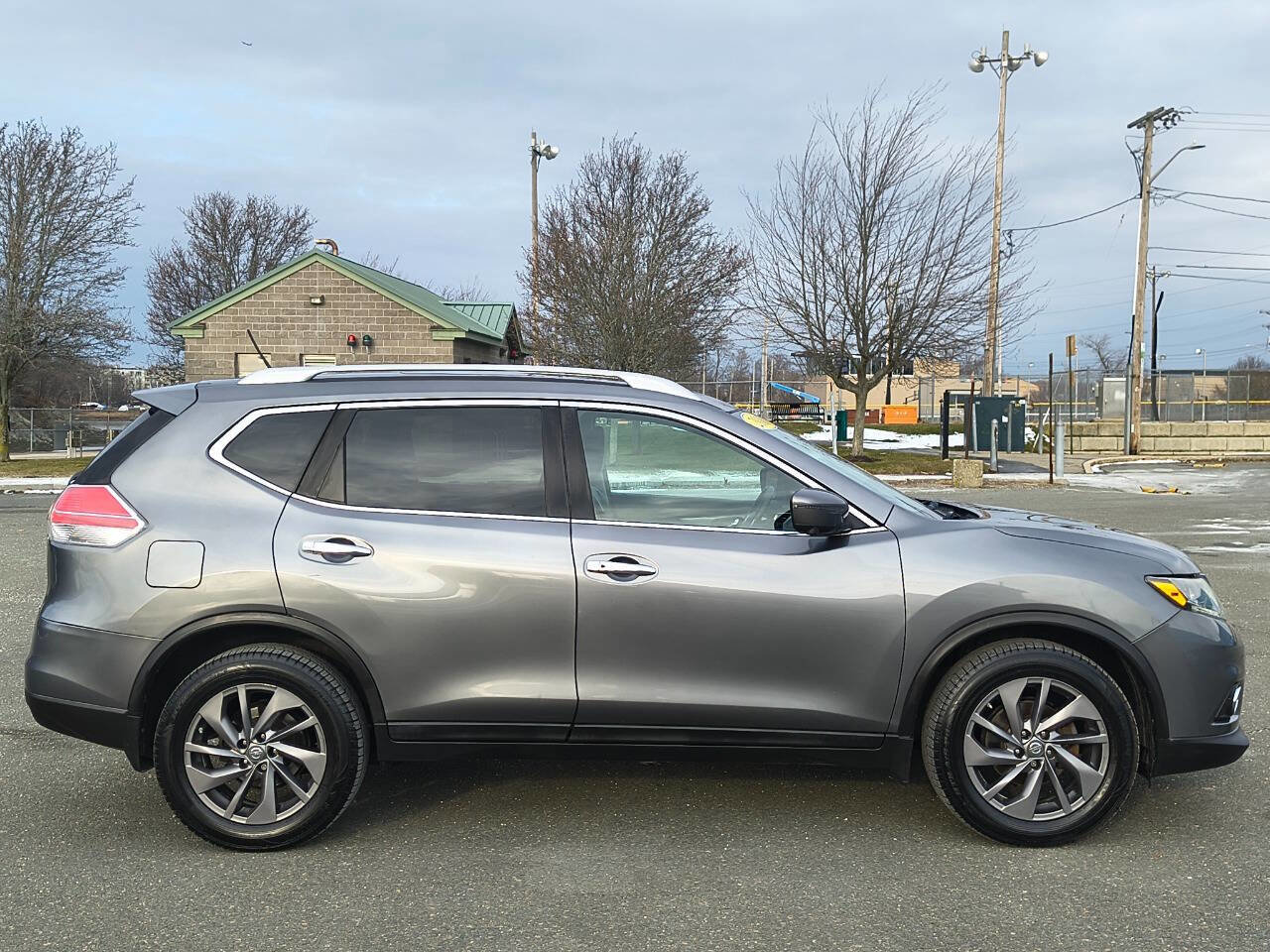 Used 2016 Nissan Rogue SL w/ SL Premium Package image 8