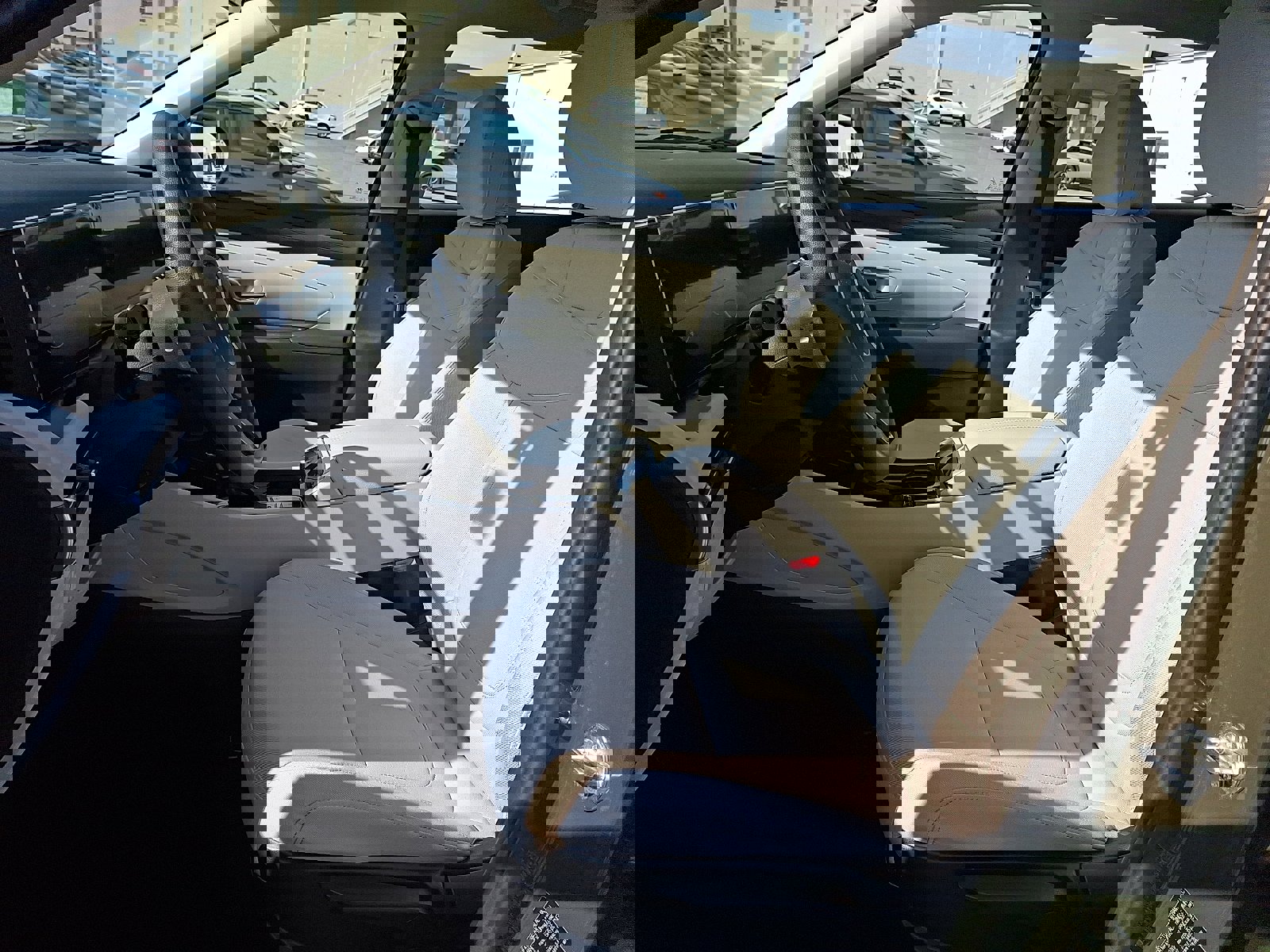 Certified 2025 Hyundai Tucson SE image 14