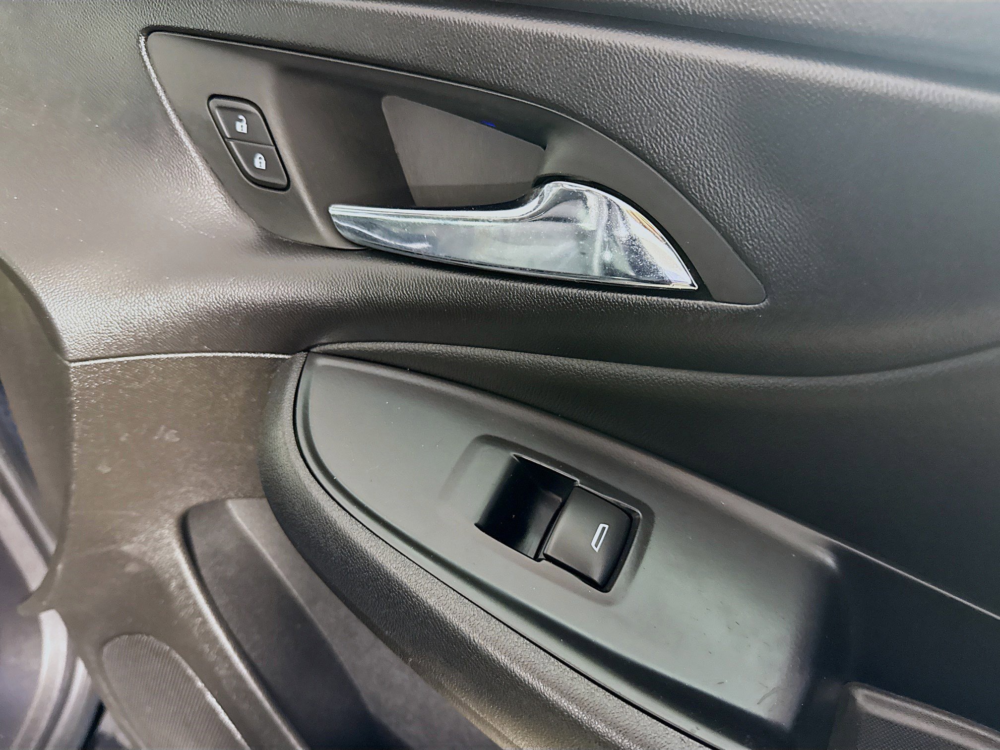 Used 2018 Chevrolet Volt LT image 31