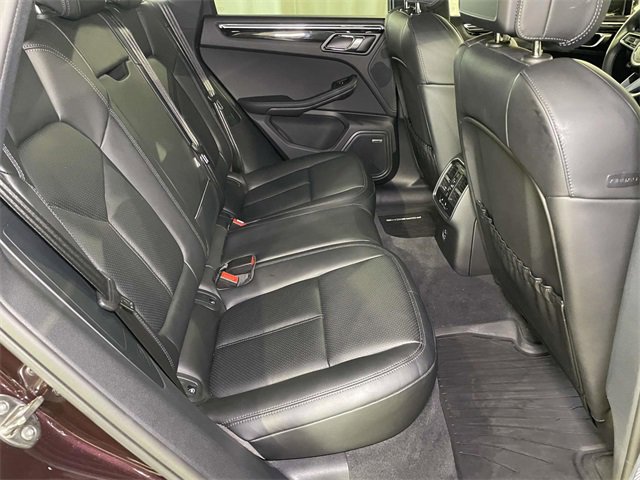 Certified 2025 Porsche Macan image 22