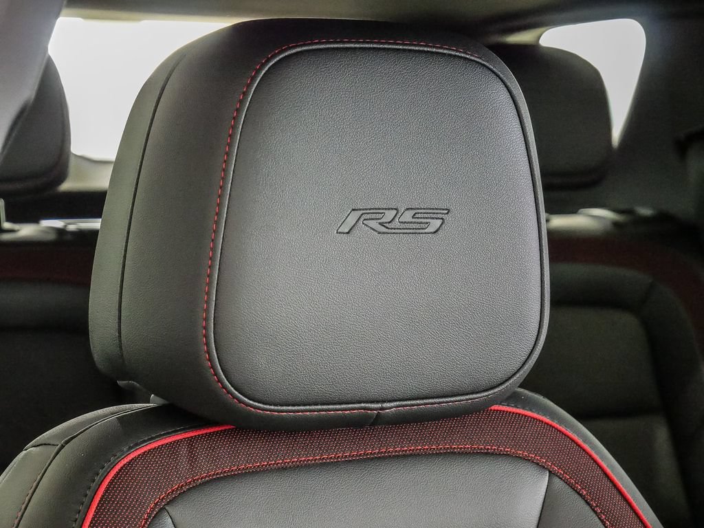 New 2027 Chevrolet Equinox RS w/ Safety and Technology Package FWD image 13
