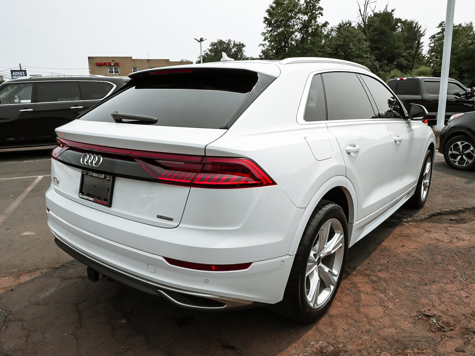 Used 2023 Audi Q8 Premium w/ Convenience Package AWD/4WD image 6