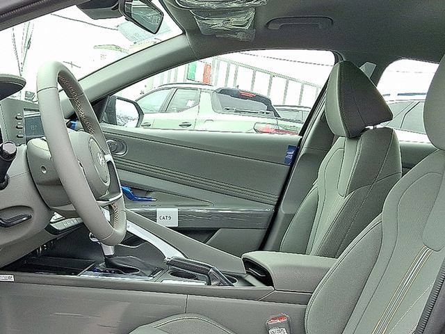 New 2026 Hyundai Elantra Sport FWD image 7