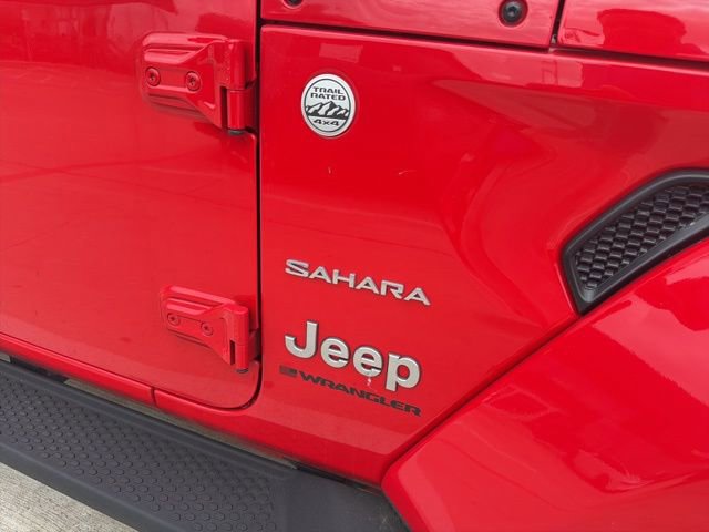 Used 2024 Jeep Wrangler Sahara AWD/4WD image 3
