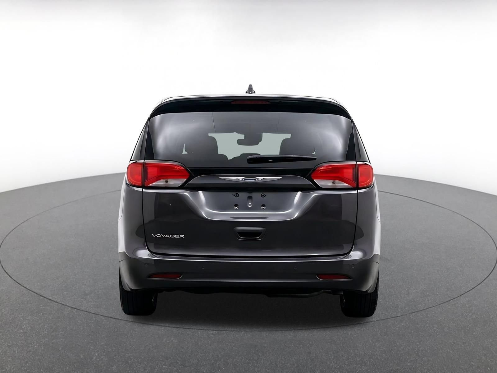 Used 2024 Chrysler Voyager LX FWD image 7