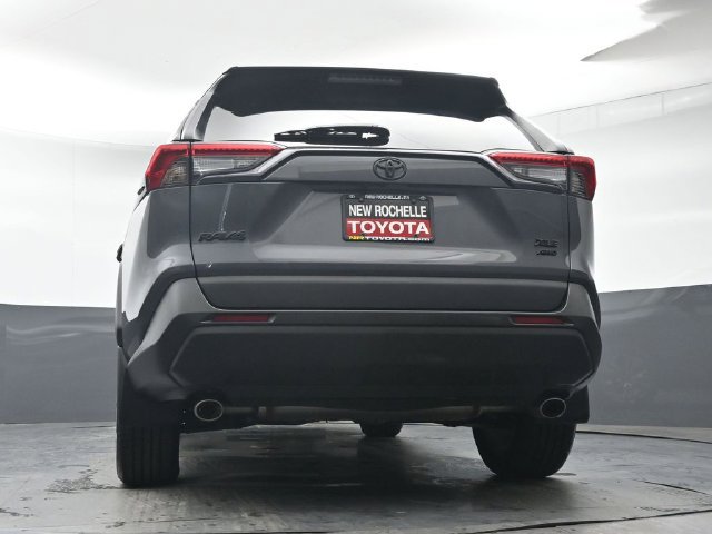 Certified 2023 Toyota RAV4 XLE Premium AWD/4WD image 38