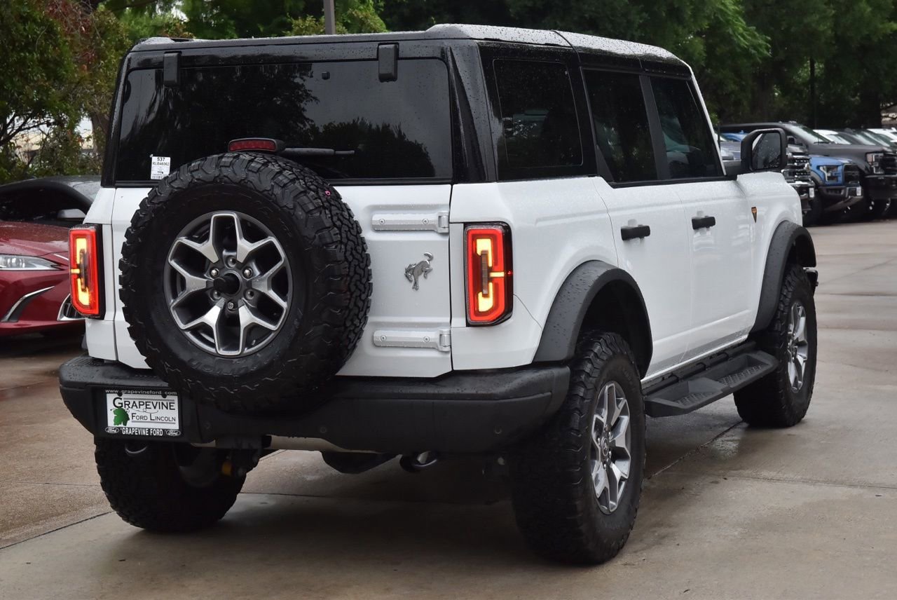 Certified 2024 Ford Bronco Badlands AWD/4WD image 8