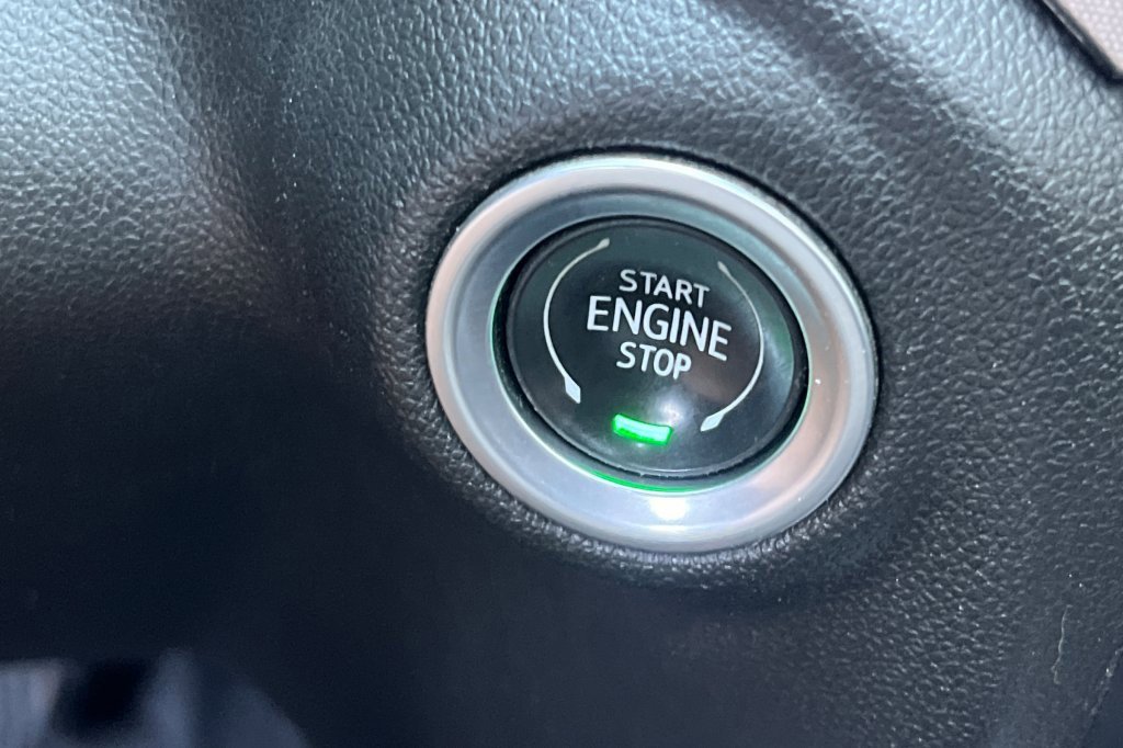 Used 2022 GMC Sierra 3500 SLT w/ SLT Preferred Package image 19