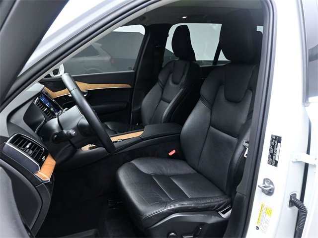 Used 2023 Volvo XC90 B6 Plus w/ Protection Package image 17