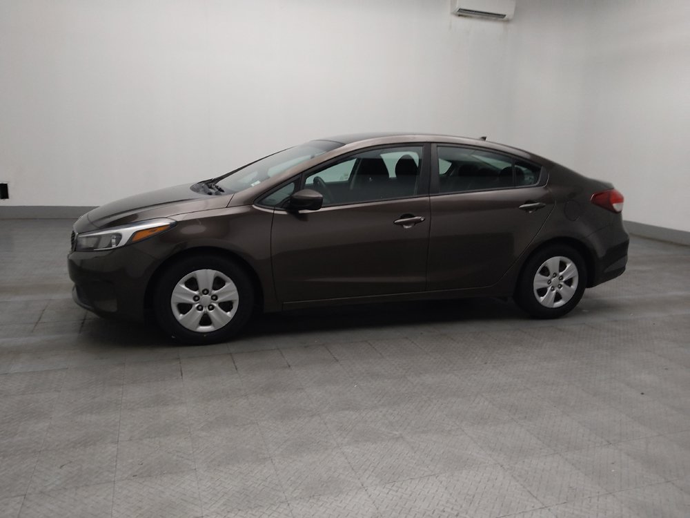 Used 2017 Kia Forte LX FWD image 2