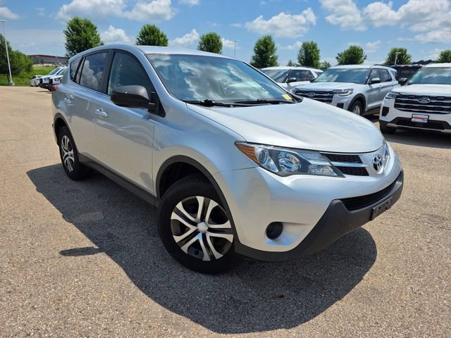 Used 2014 Toyota RAV4 LE AWD/4WD image 2