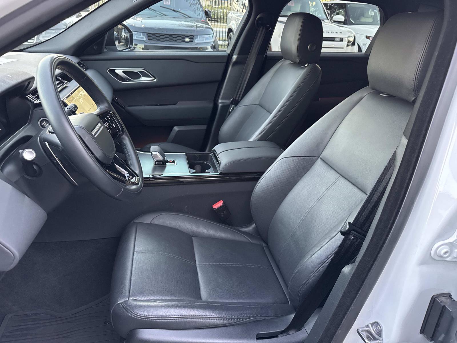 Used 2024 Land Rover Range Rover Velar Dynamic SE image 22