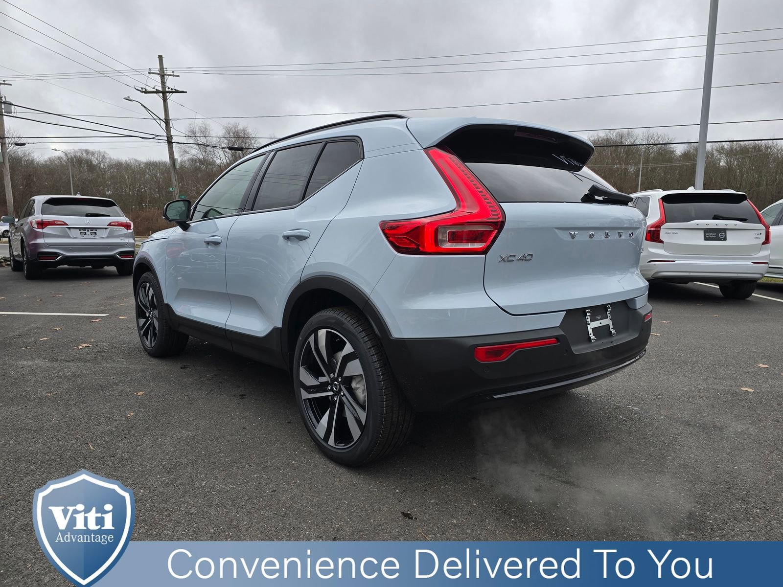 Used 2025 Volvo XC40 B5 Plus w/ Protection Package Premier image 6