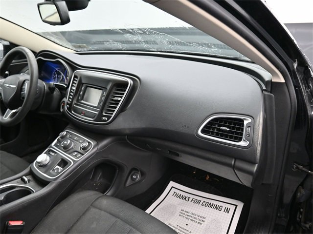 Used 2016 Chrysler 200 Limited image 8