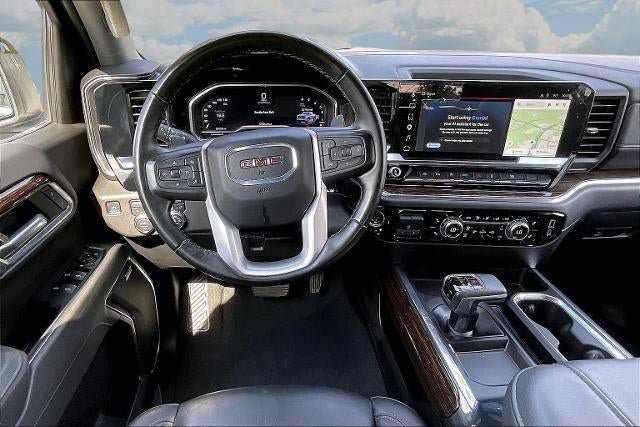 Used 2025 GMC Sierra 1500 Elevation w/ Elevation Premium Package AWD/4WD image 9