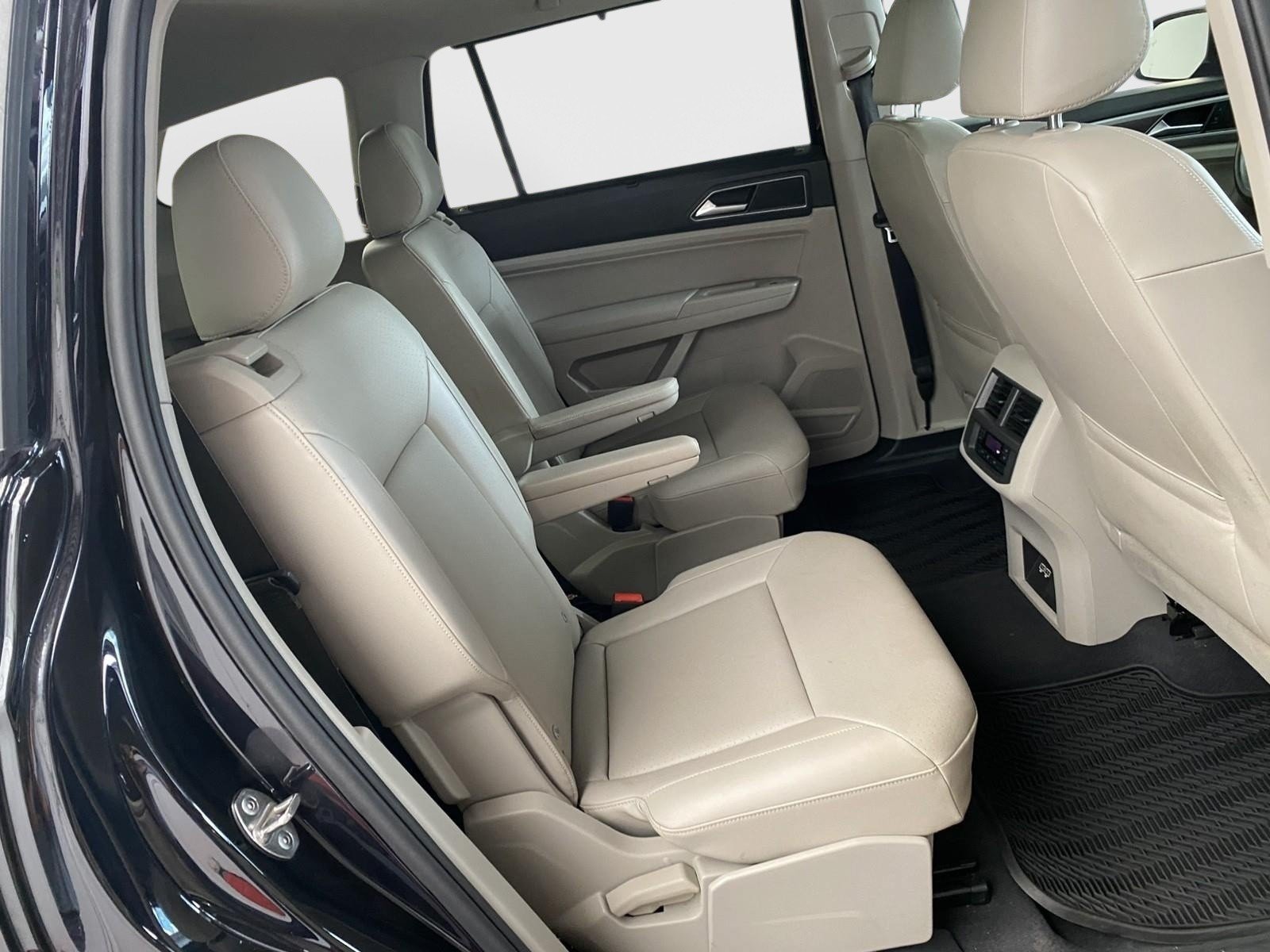 Used 2019 Volkswagen Atlas SEL R-Line AWD/4WD image 12