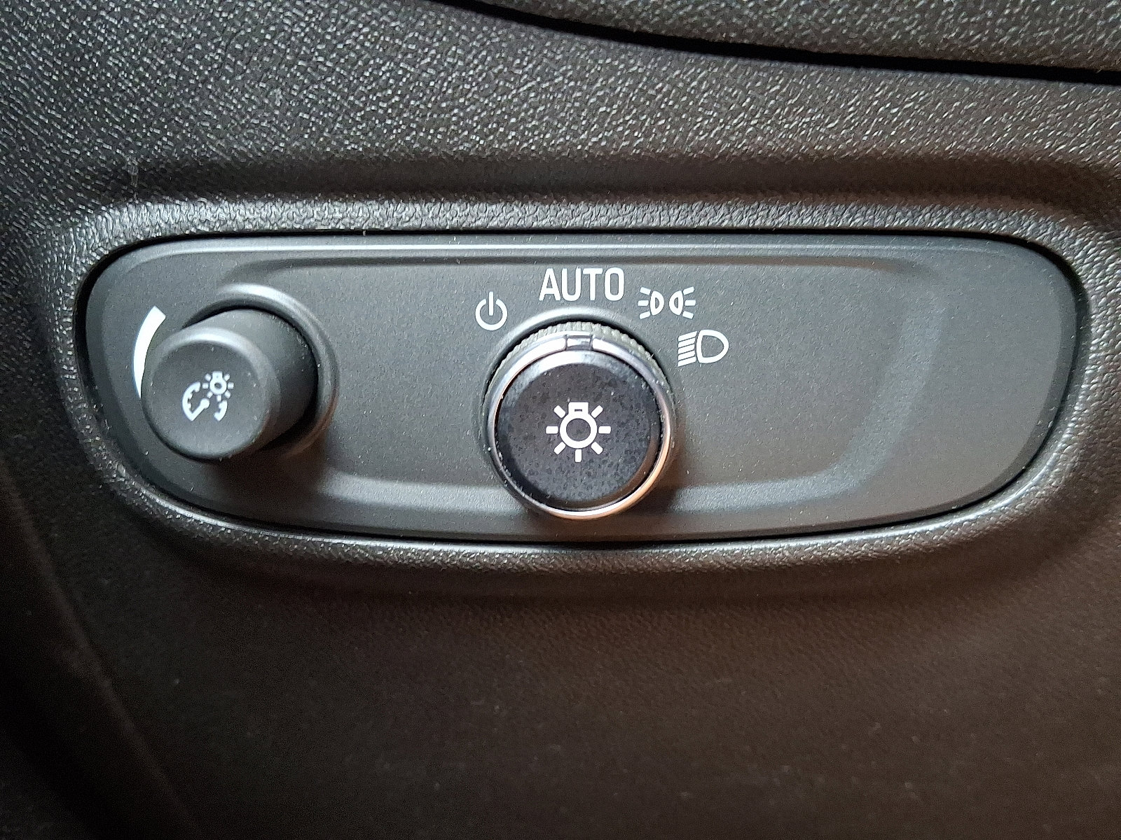 Used 2022 Chevrolet Equinox LT image 24