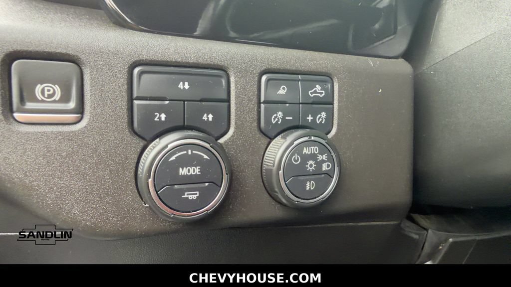 Used 2025 Chevrolet Silverado 2500 LT w/ Convenience Package AWD/4WD image 25