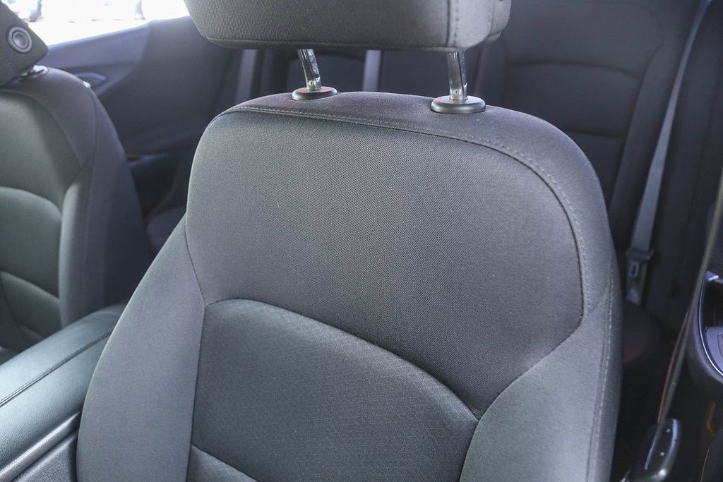 Used 2021 Chevrolet Malibu LT FWD image 24