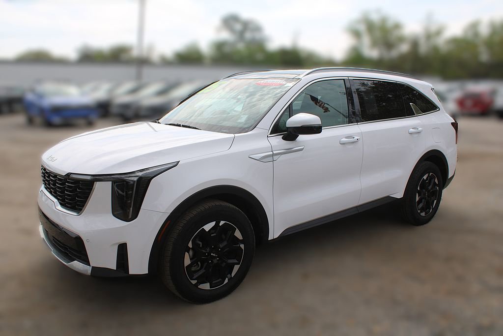 Certified 2025 Kia Sorento S w/ Panoramic Sunroof Package FWD image 15