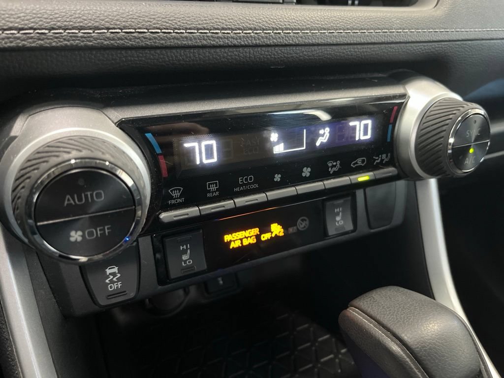 Used 2021 Toyota RAV4 XLE w/ XLE Grade Weather Package AWD/4WD image 14