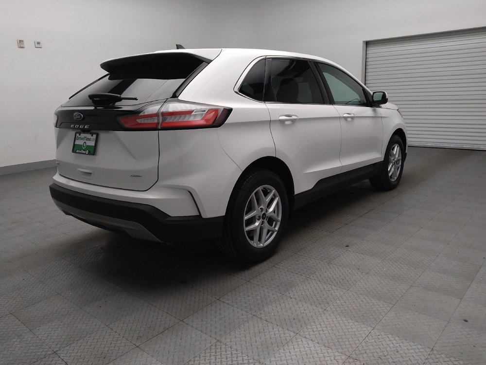 Used 2024 Ford Edge SEL image 9