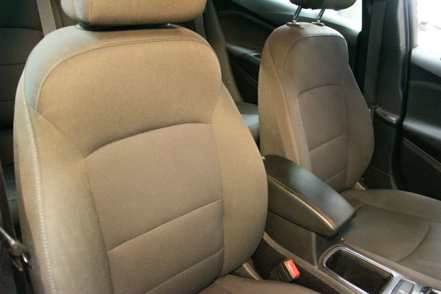 Used 2018 Chevrolet Cruze LT w/ RS Package FWD image 11