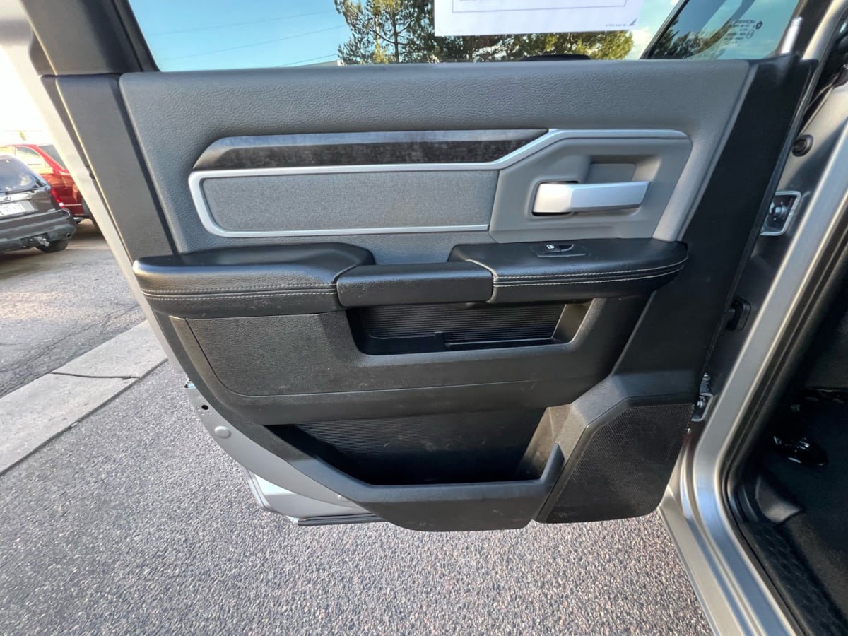 Used 2022 RAM 2500 Big Horn AWD/4WD image 16