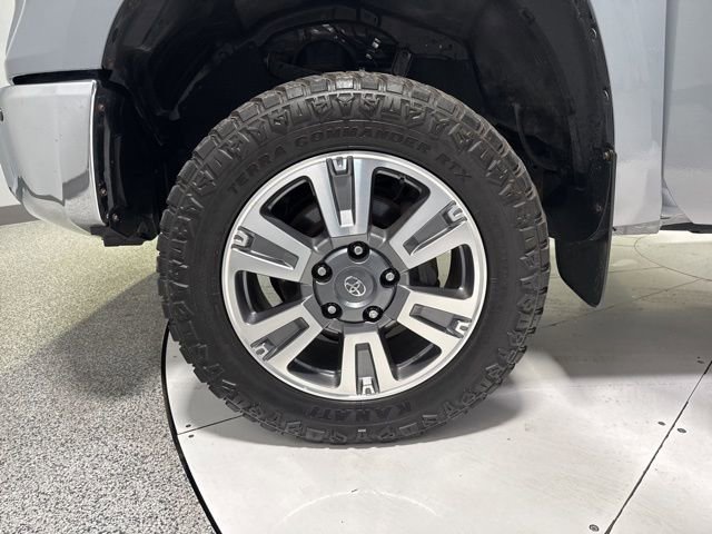 Used 2019 Toyota Tundra Limited w/ Limited Premium Package image 8
