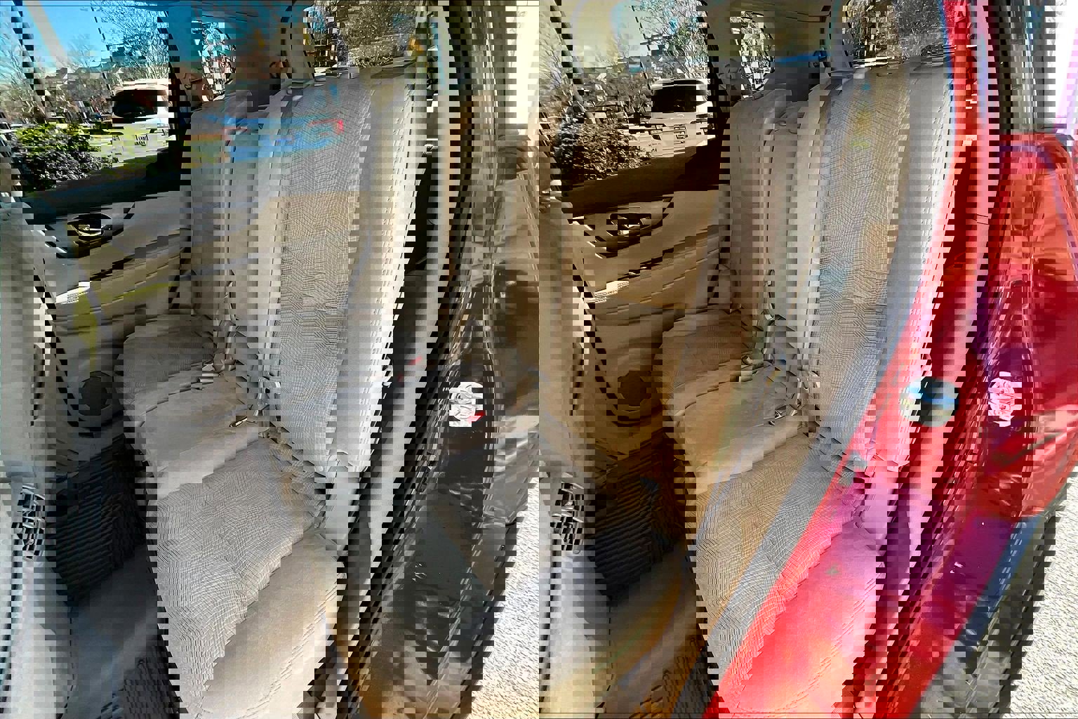 Used 2014 Nissan Rogue SV w/ SV Premium Package image 27