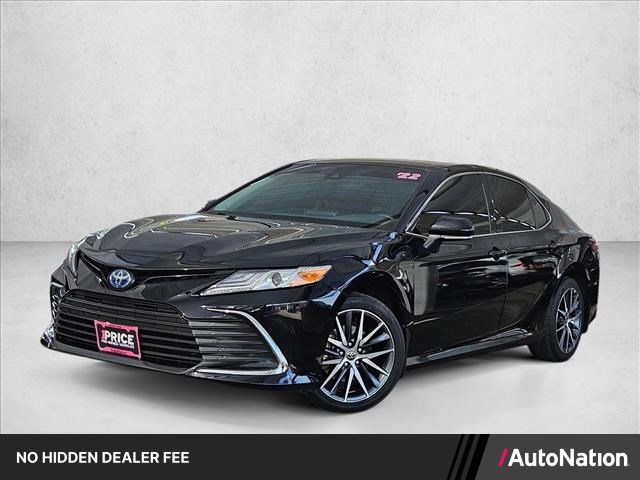 Used 2022 Toyota Camry XLE w/ Cold Weather Package