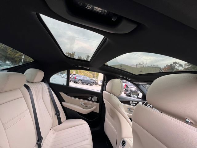 Used 2018 Mercedes-Benz E 400 4MATIC Sedan image 34