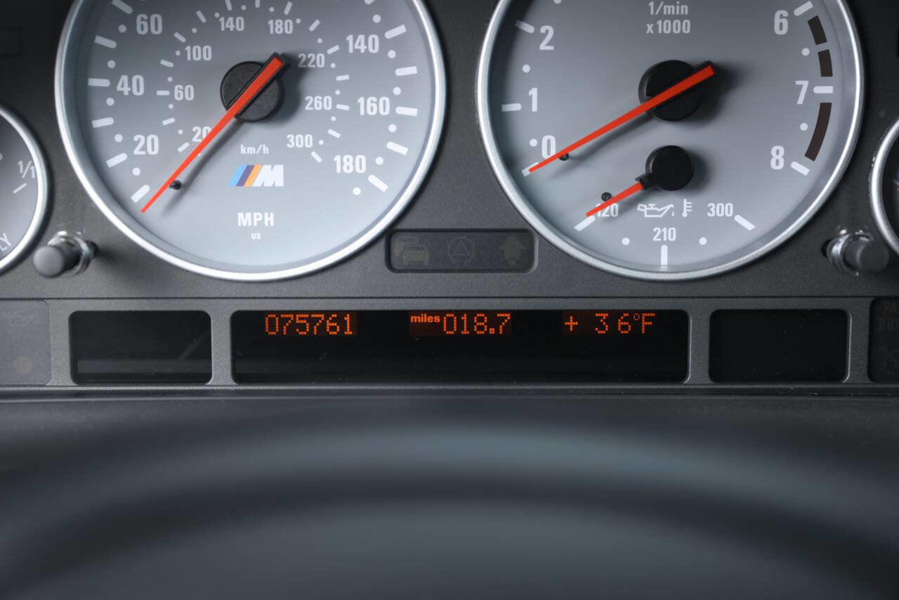 Used 2003 BMW M5 image 59