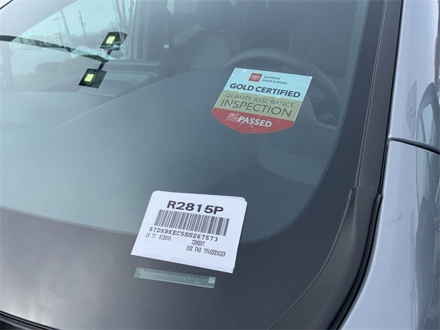 Used 2025 Toyota Sienna XSE image 40