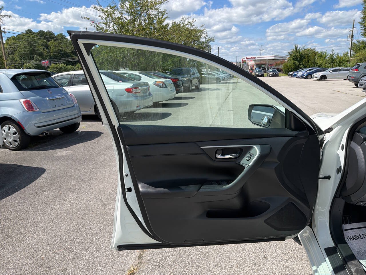 Used 2015 Nissan Altima 2.5 S w/ Power Driver Seat Package FWD image 11