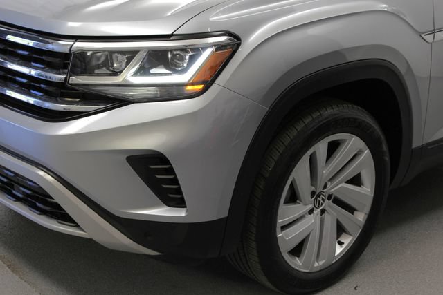 Used 2023 Volkswagen Atlas Cross Sport SE w/ Panoramic Sunroof Package AWD/4WD image 4