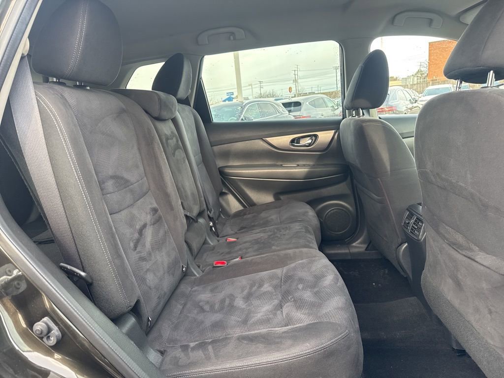 Used 2015 Nissan Rogue SV image 15