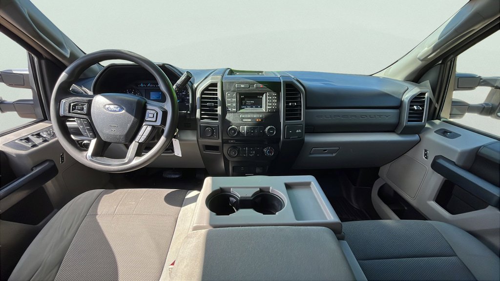 Used 2018 Ford F250 XL w/ Power Equipment Group AWD/4WD image 9