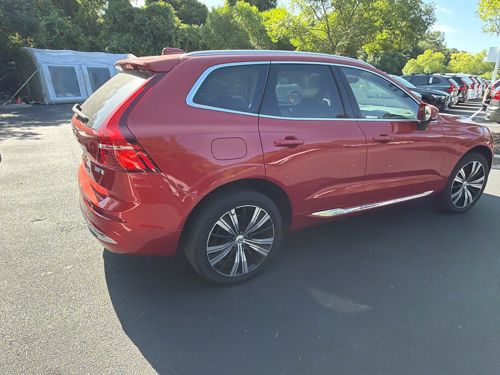 Used 2023 Volvo XC60 B5 Plus AWD/4WD image 16