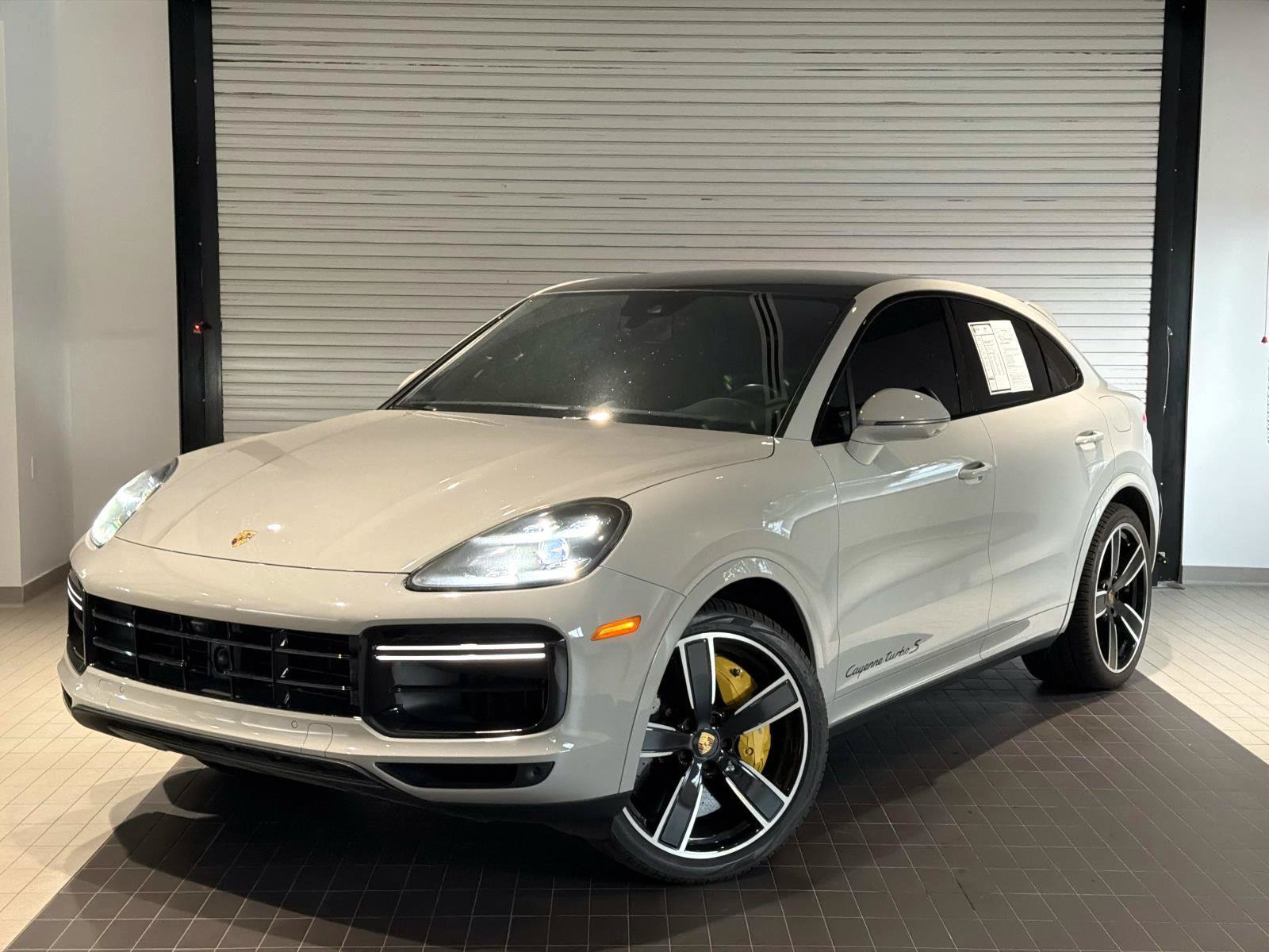 Certified 2020 Porsche Cayenne Turbo S AWD/4WD image 1