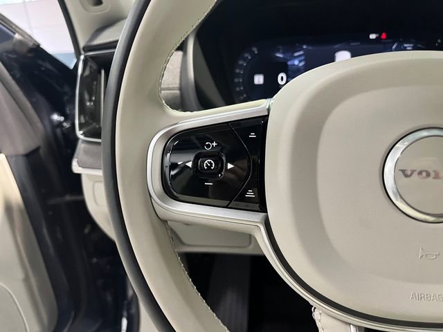 Used 2026 Volvo XC90 B6 Ultra w/ Protection Package image 18