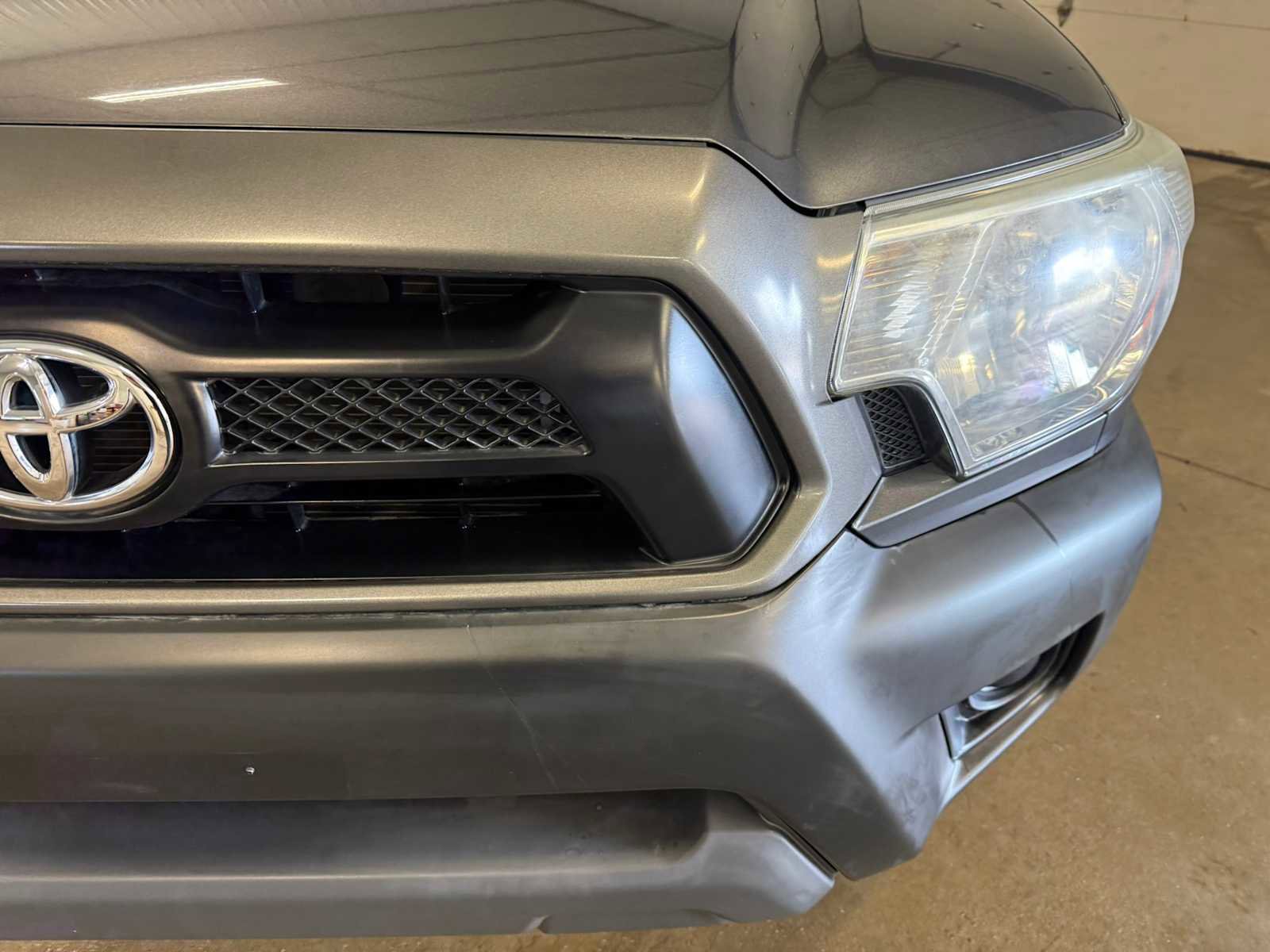 Used 2014 Toyota Tacoma 2WD Regular Cab image 5