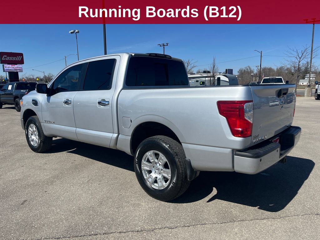 Used 2017 Nissan Titan SV image 3