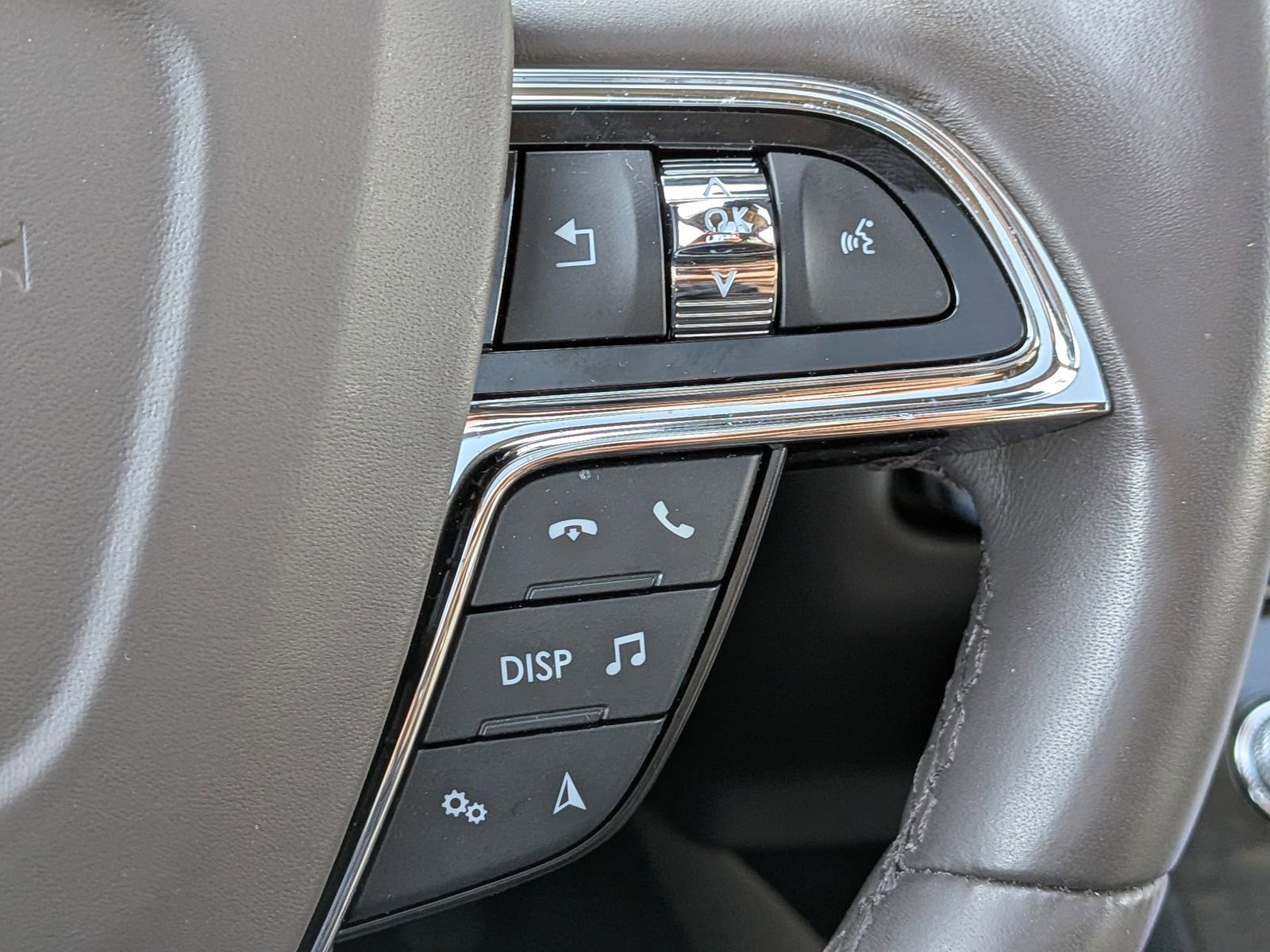 Certified 2023 Lincoln Nautilus Reserve w/ Equipment Group 202A image 29