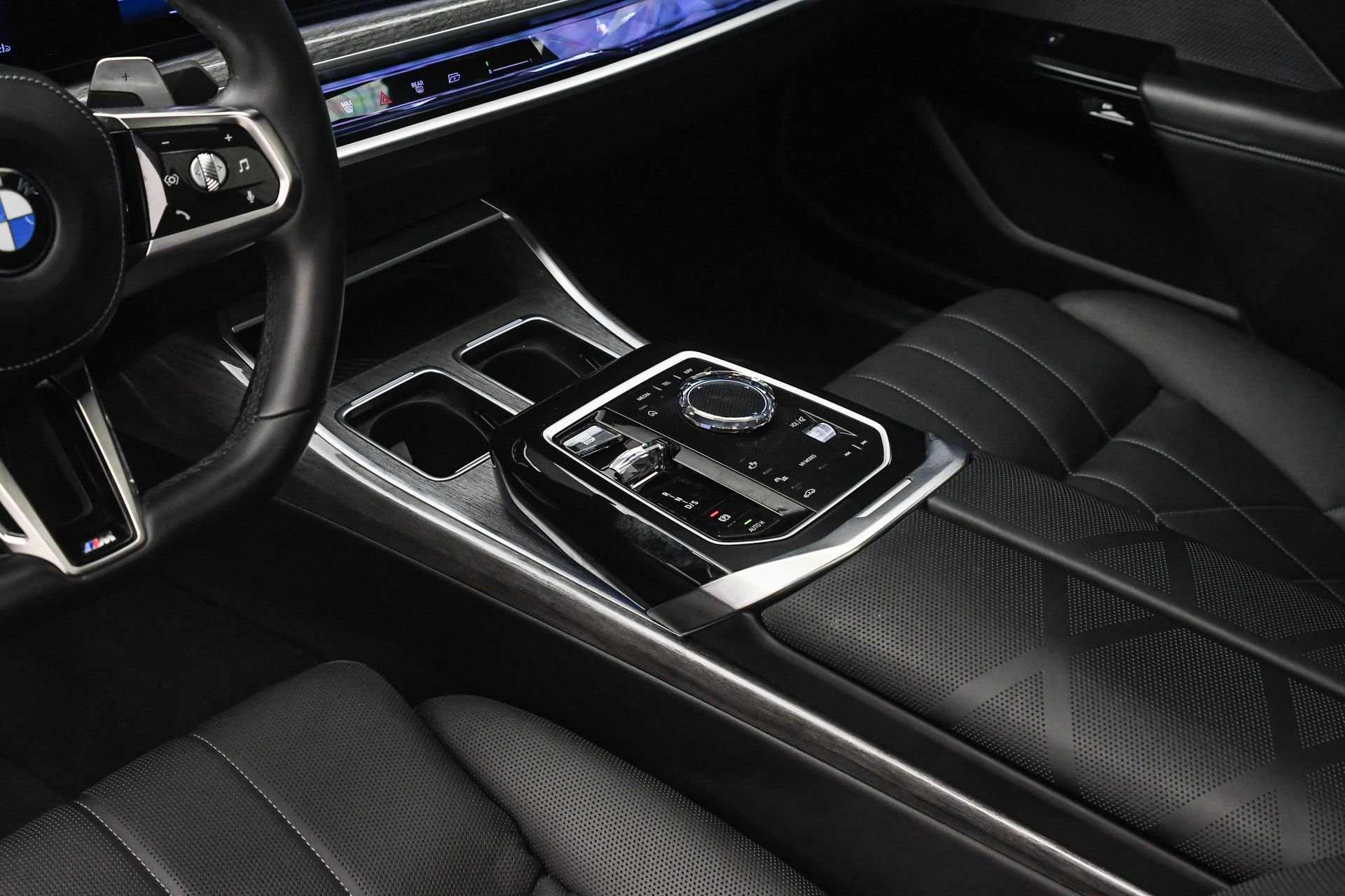 Used 2024 BMW 760i xDrive 760i xDrive image 37