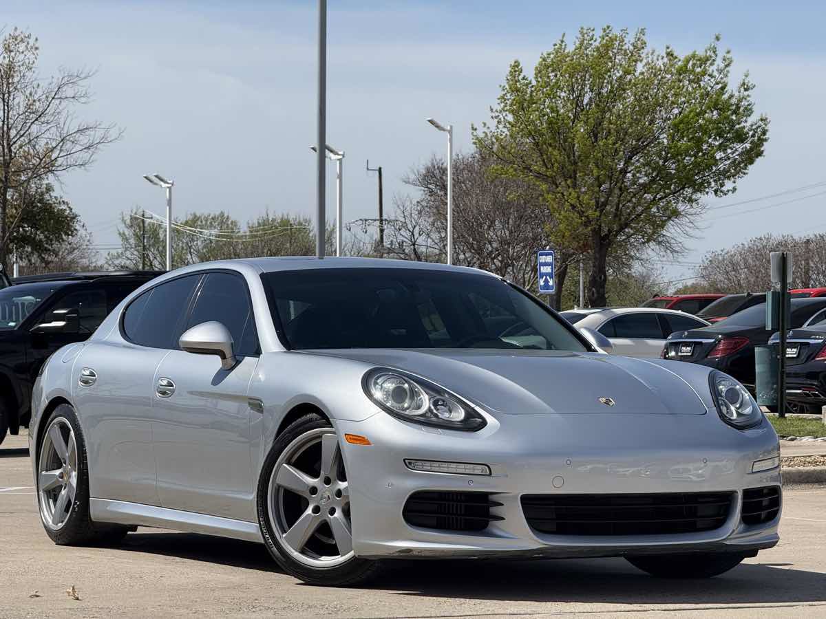 Used 2015 Porsche Panamera S image 55