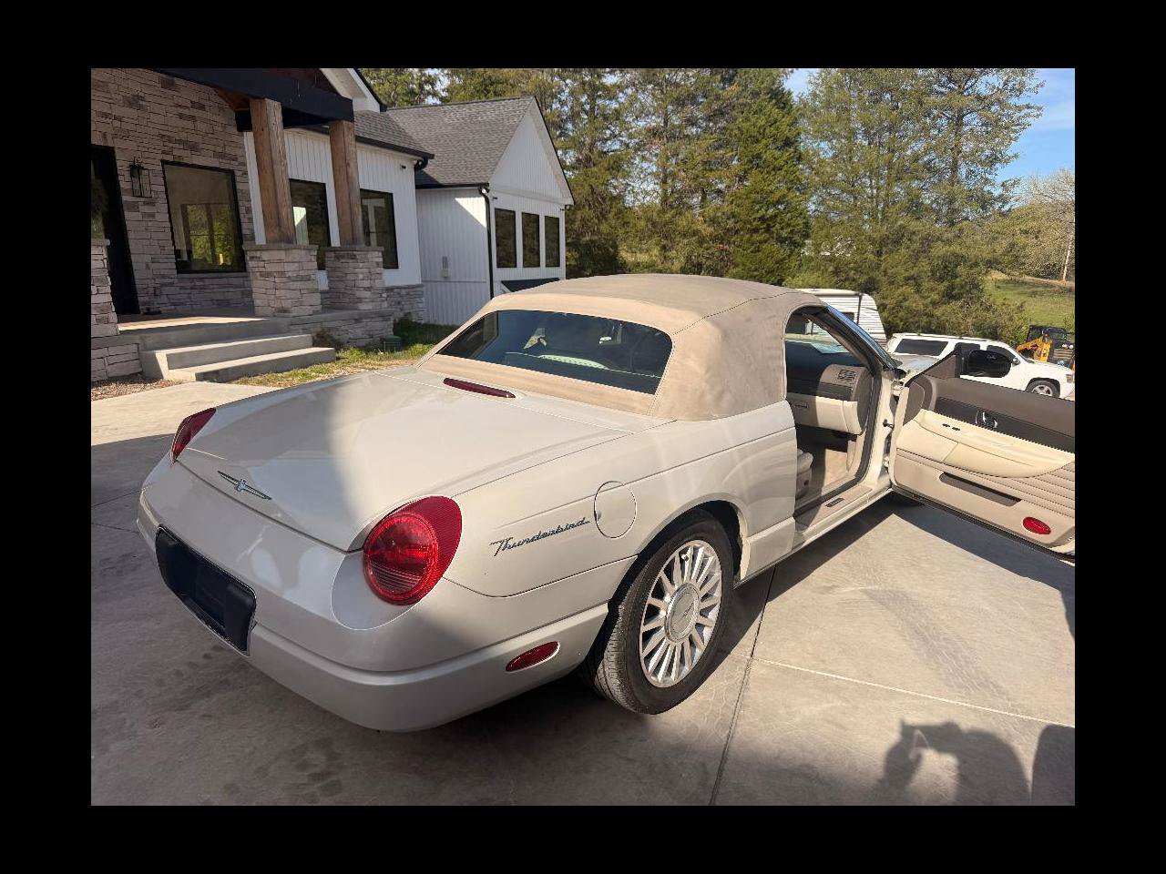 Used 2005 Ford Thunderbird 50th Anniversary RWD image 2